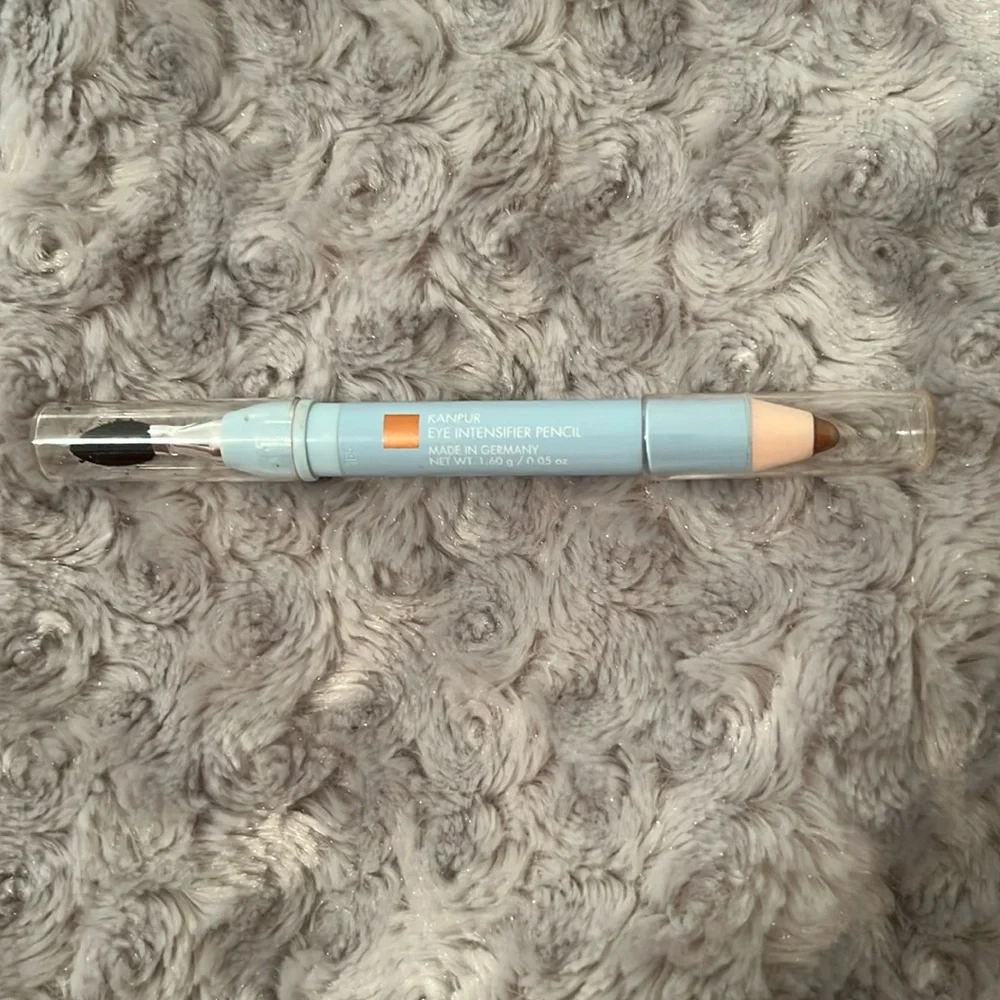 Sue Devitt Eye Intesifier Pencil Kanpur NWOB